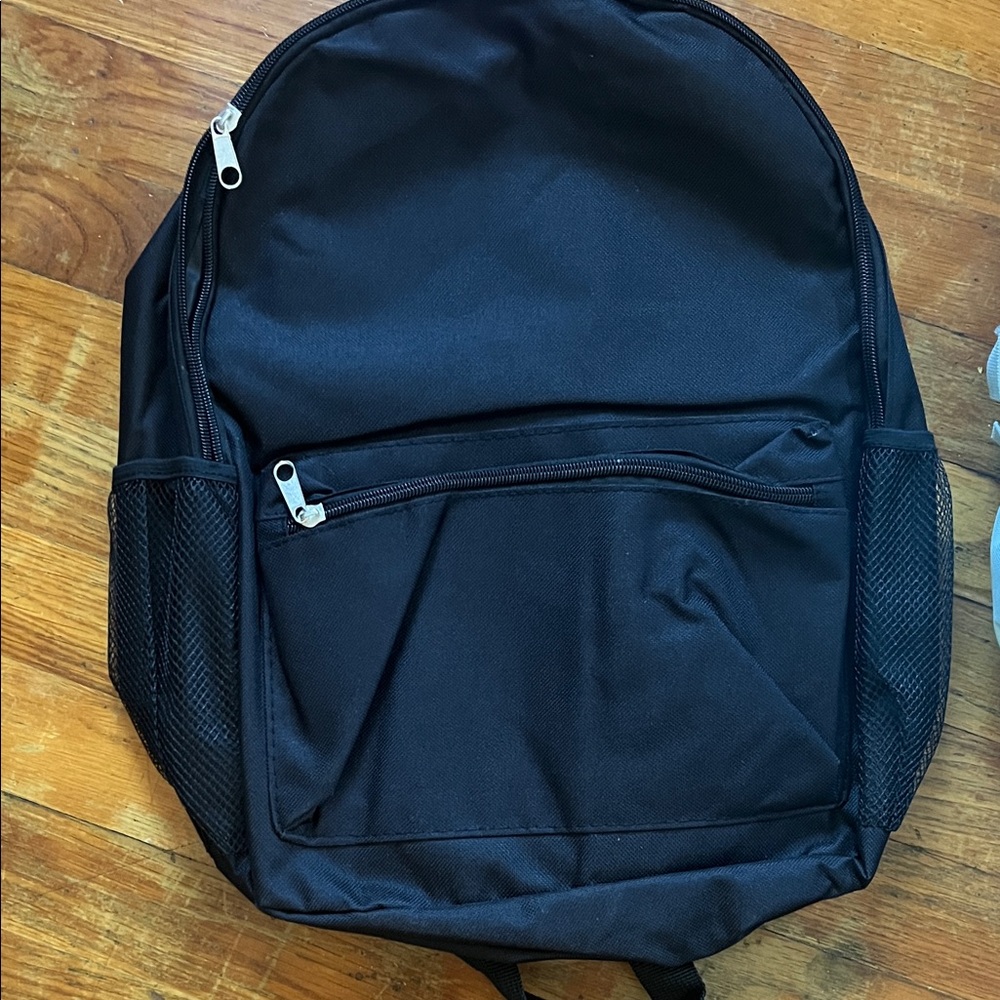 Backpacks - Picture 2 of 13
